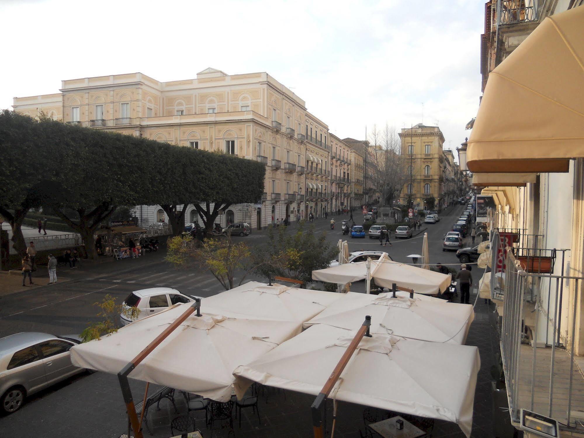 B&B Massimo Centro CTA Exterior foto